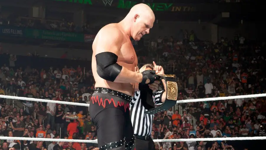 Kane world heavyweight title money in the bank 2010